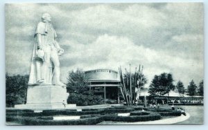 NEW YORK Worlds Fair 1939 ~ BORDEN EXHIBIT Washington Statue Albertype Postcard