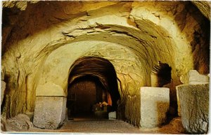 CPM Beth Shearim - Kiryat Tiv'on - Interior of a Burial Hall ISRAEL (1030252)