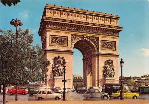 B83028 paris l arc de triomphe de l etooile car  france