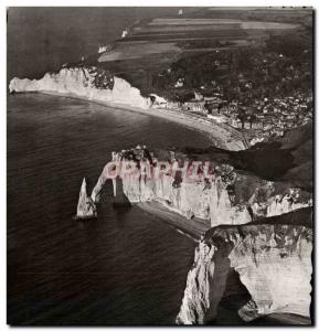 Postcard Modern Normandy Etretat Aerial view The Gates and & # 39Aiguille