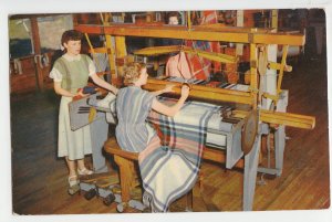 P2812, 1961 postcard country,s largest hand weavers churchill weavers berea KY