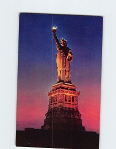 Postcard The Statue Of Liberty New York City New York USA