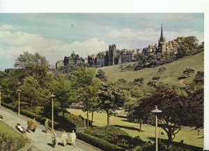 Scotland Postcard - Princes Street Gardens & Old Town Skyline, Edinburgh TZ10580