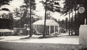 1953 Colonial Motor Lodge Stewart Avenue Atlanta Georgia GA Posted Postcard