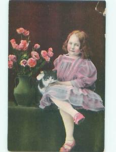 Pre-Linen GIRL HOLDING HER KITTEN CAT BY THE FLOWERS AC1344