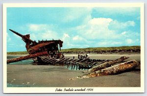 Postcard  Peter Iredale  Wreck on the Coast of Oregon in 1906