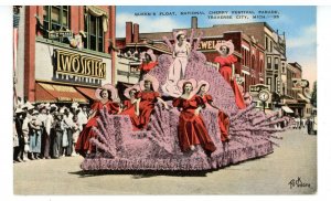 MI - Traverse City. National Cherry Cherry Festival Parade, Queen's Float