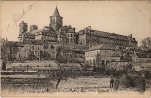 CPA CAEN L'Htoel-Dieu et l'Eglise de la Trinite (1250058)