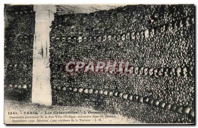 Old Postcard The Paris Calacombes L & # 39Ossuaire Bones Coming De La Rue Vil...