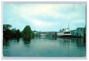 Vintage Wicomico River, Salisbury, MD. Postcard P154E