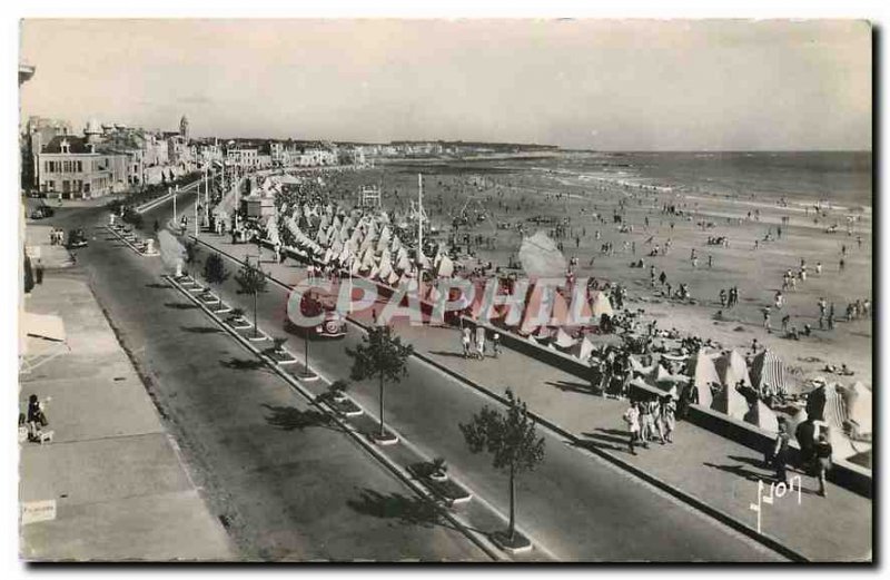 Old postcard Les Sables d'Olonne Vendee the embankment and beach