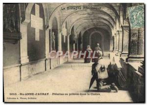 Postcard Old Ste Anne d & # 39Auray Pelerina in Prayer In Cloitre