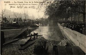 CPA La Grande Crue de la Seine. 53 Mail. Marche aux Pommes (561706)