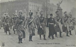 DER KAISER MIT SEINEN 6 SÖHNEN BERLIN Germany royalty military uniforms