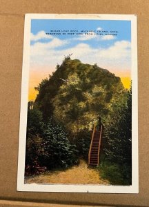 VINT UNUSED POSTCARD - SUGAR LOAF ROCK, MACKINAC ISLAND, MICHIGAN