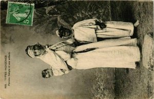 CPA AK Types Indigenes Femme Kabyle et ses enfants ALGERIE (823678)
