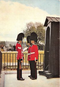 uk50365 changing the guards tower of london uk soldier military