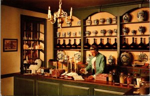 Apothecary Shop Williamsburg Virginia VA Postcard VTG UNP Mirro VIntage Unused 