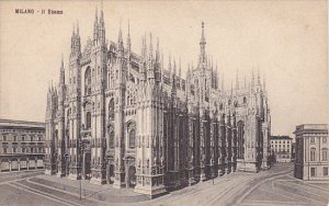 Italy Milano Il Duomo