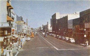 Automobiles Roberts Bakersfield California Kern County 1940s Postcard 20-7682