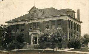 1921 Cheyenne Wells Colorado County Court House RPPC real photo postcard 5766