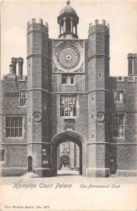 uk24469 astronomical clock hampton court palace london  real photo uk