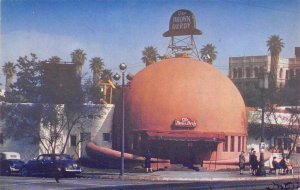 HOLLYWOOD, California CA   BROWN DERBY RESTAURANT 40's Cars  ROADSIDE  Postcard