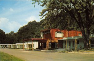 Parkersburg West Virginia c1960 Postcard Green Acres Motel