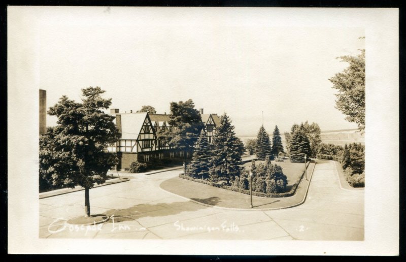 dc1247 - SHAWINIGAN FALLS Quebec 1950s Cascade Inn. Real Photo Postcard by Cote