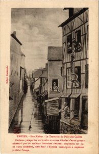 CPA Troyes- Rue Kleber, Le Traversin du Pont des Cailles FRANCE (1007600)