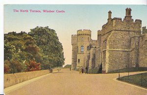 Berkshire Postcard - The North Terrace - Windsor Castle     ZZ3067