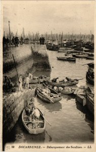 CPA DOUARNENEZ - Débarquement des Sardines (458158)