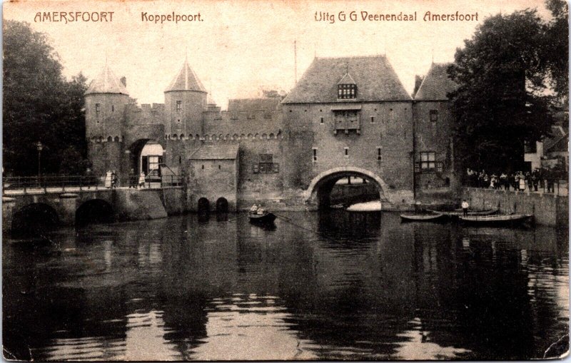 Netherlands Amersfoort Koppelpoort Vintage Postcard C022