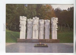 469699 USSR 1986 Lithuania Vilnius memorial of the Great Patriotic War postcard