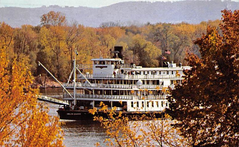 Delta Queen on upper Mississippi River Boat PU 1973 