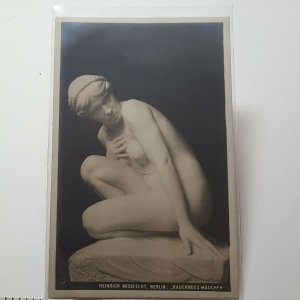 Heinrich Missfeldt Berlin Kauerndes Mädchen Vintage Postcard 1908 252