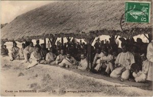 CPA Sissonne La Soupe sous les abris FRANCE (1052016)