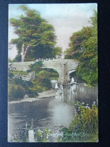 Devon Dartmoor CHAGFORD Children at Rushford Bridge c1907 Postcard Frith 58475