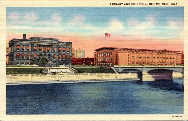 Iowa Des Moines Library and Coliseum Curteich