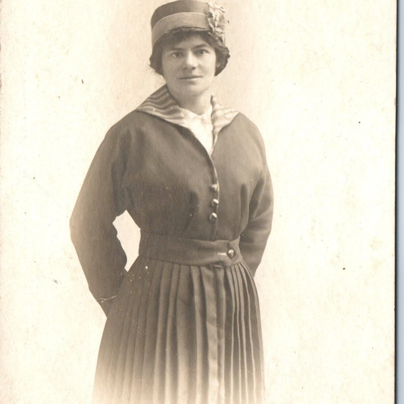 c1910s Lovely Young Lady RPPC Portrait Cute Woman Star Real Photo Postcard A173