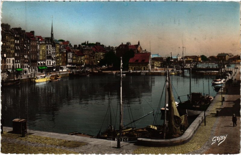 CPA HONFLEUR Le Vieux Bassin (1258542)