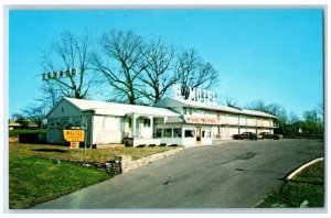 c1960's Hart Motel Exterior Roadside Berea Kentucky KY Unposted Trees Postcard