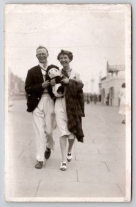 Carnival Fun Stuffed Panda Couple Jackson Faces Great Yarmouth 1939 Postcard D27