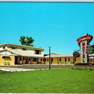 c1950s Ironwood, MI Armata Motel Hwy 2 Mobil Chrome Photo PC MCM Neon Sign A152