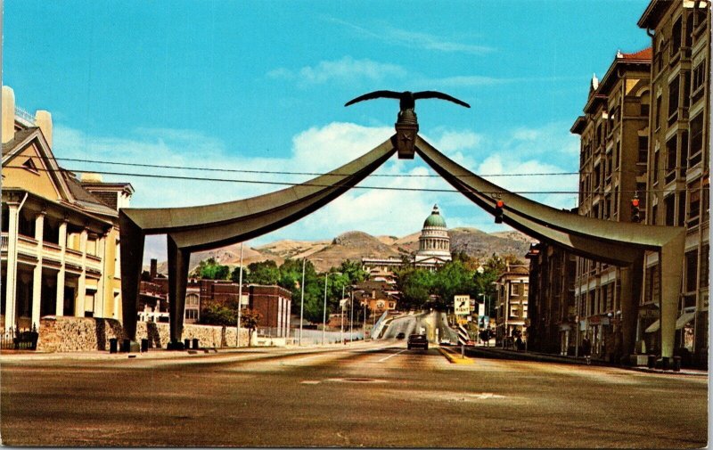 Eagle Gate Salt Lake City Utah UT Bee-Hive House State Capitol Postcard VTG UNP  