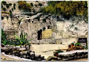 VINTAGE POSTCARD CONTINENTAL SIZE THE GARDEN TOMB JERUSALEM JORDAN (PRE-1967)