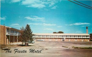 Postcard Illinois Pontiac Fiesta Motel route 66 autos roadside 23-10701