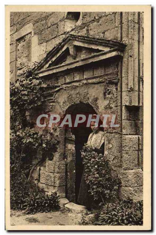 Postcard Old Girl and old stones in Saint Remy