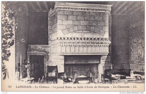 LANGEAIS, Le Chateau, Le grand Salon on Salle d'Anne de Bretagne, :a Cheminee...