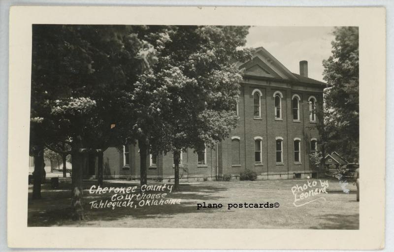 TAHLEQUAH, OKLAHOMA CHEROKEE COUNTY COURT HOUSE RPPC REAL PHOTO POSTCARD